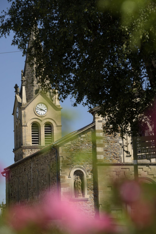 2018-2028-eglise-de-saint-prim-en-marge-2-4774