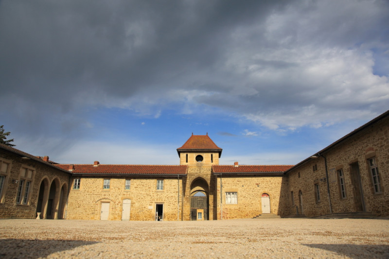 2022-2032-chateau-montseveroux-2-22-stephane-brouchoud-8-4668